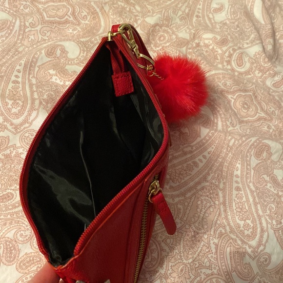 Guess Red clutch - Picture 2 of 2